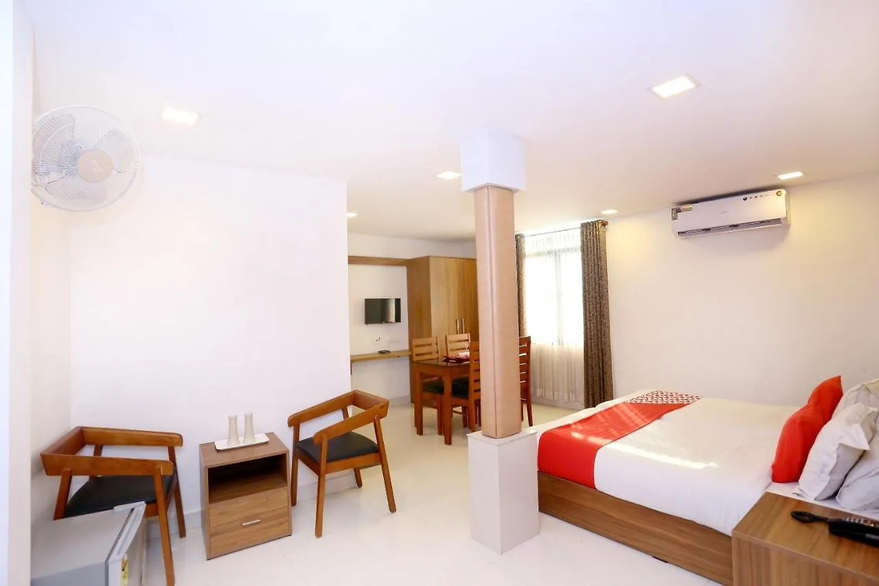 Oyo Flagship 25093 Hotel Thamam Kochi