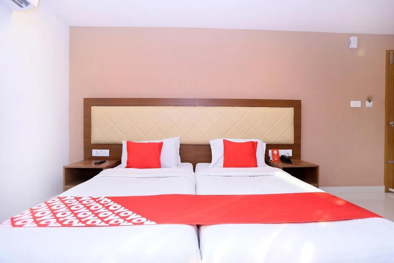 Oyo Flagship 25093 Hotel Thamam Kochi Ινδία