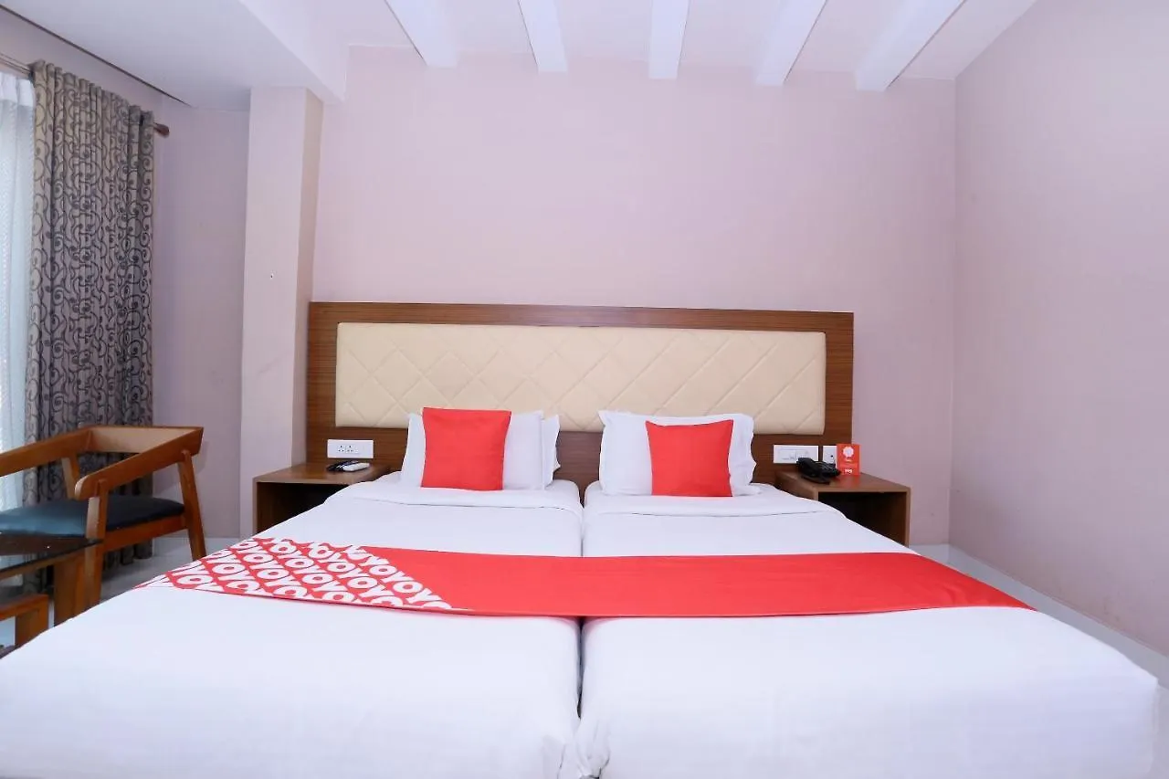 Oyo Flagship 25093 Hotel Thamam Kochi