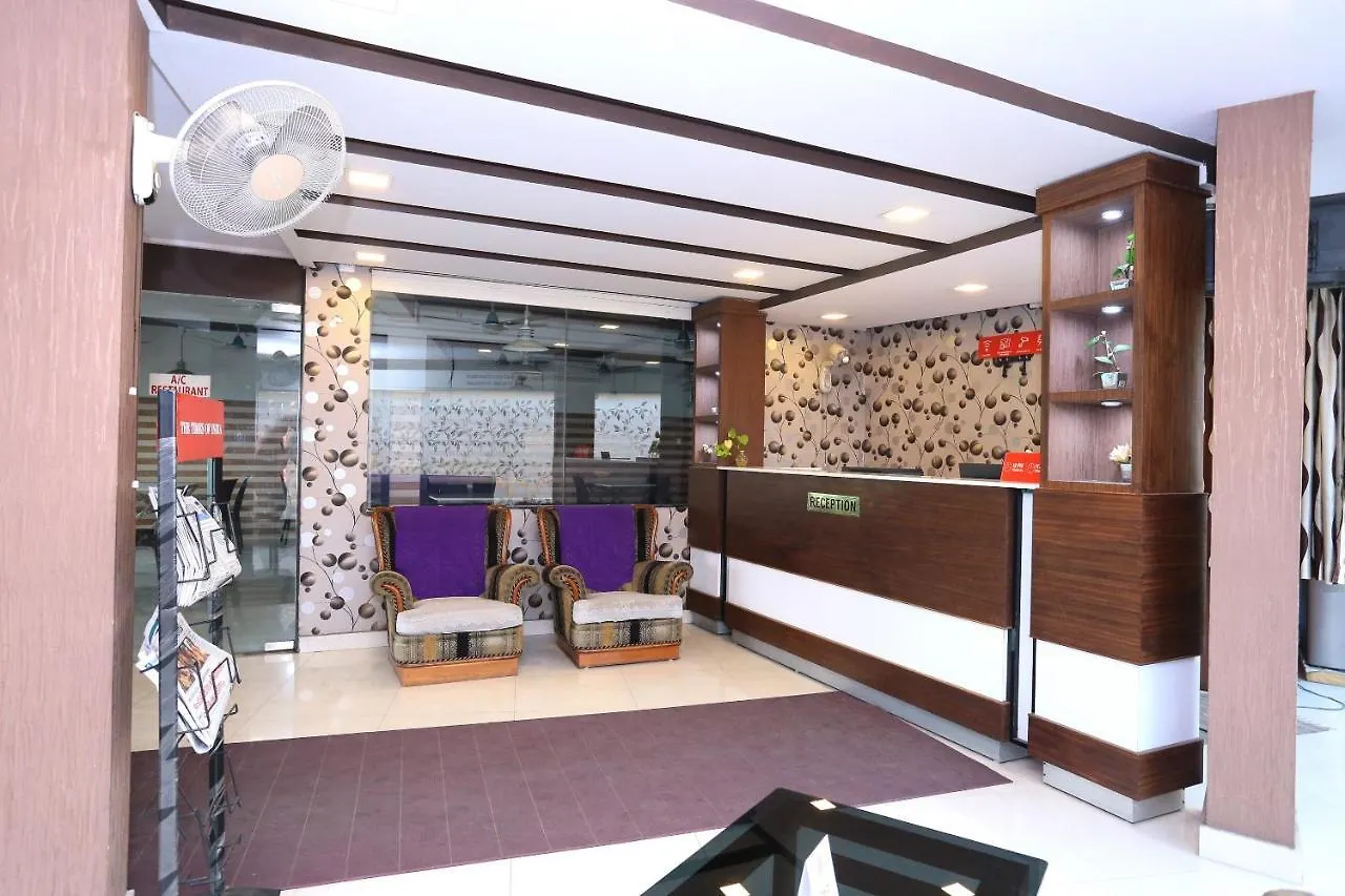 Oyo Flagship 25093 Hotel Thamam Kochi
